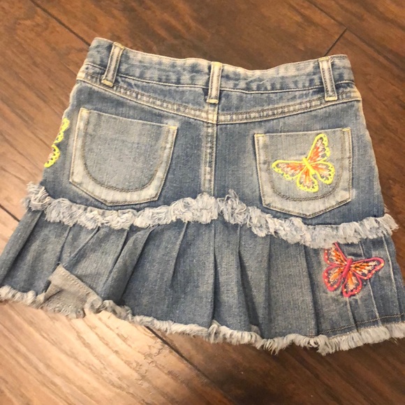 GUC Squeezegirls size 8 fringe denim skort - Picture 3 of 3